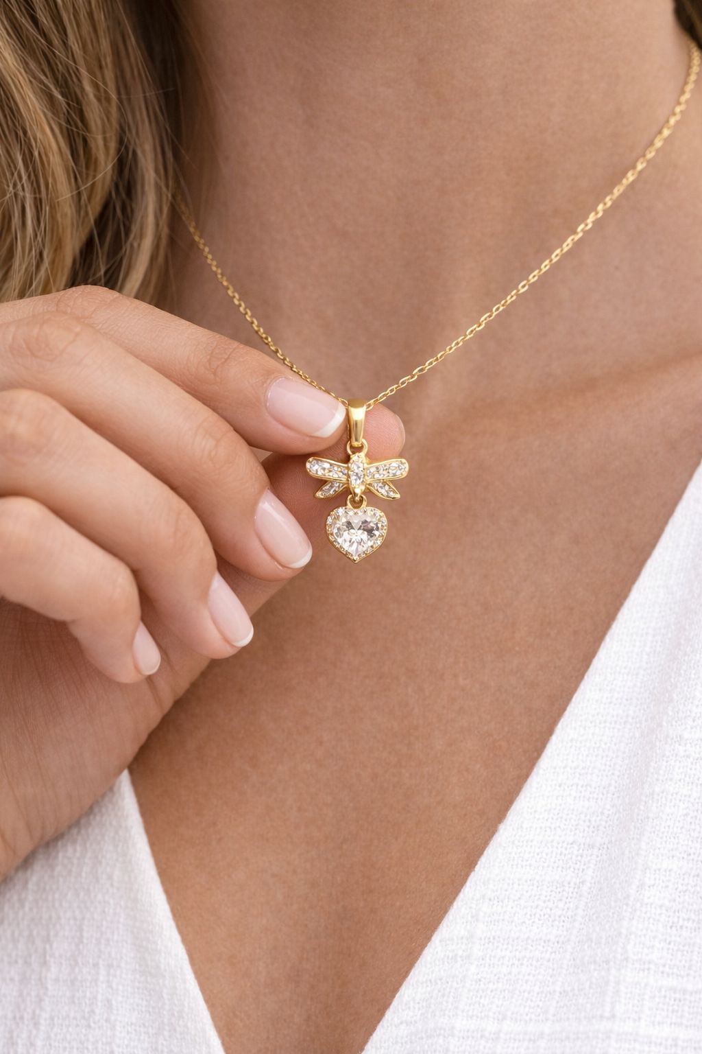 Gargantilla Lazo con Corazón Brillante